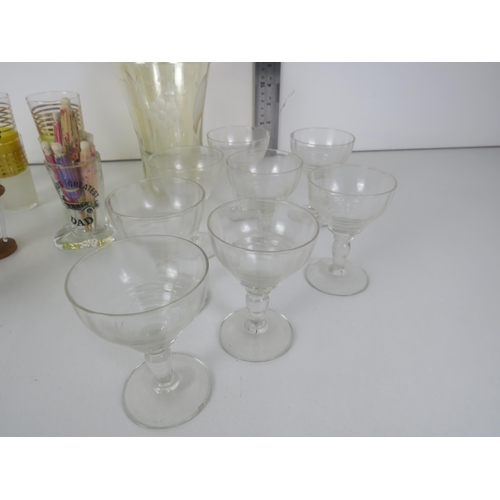 344 - SELECTION OF GLASSWARE INCLUDES 1960'S SHNOT GLASSES, BIMINI GLASS COCKTAIL PICKS, ETCHED SMOKED GLA... 