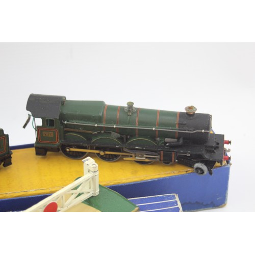 407 - 4x Vintage Hornby / Dublo OO Gauge Inc Loco 7013 'Bristol Castle' UNTESTED