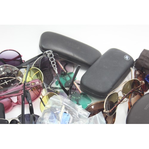 414 - 50 x Assorted SUNGLASSES Inc Salvatore Ferragamo, Moschino, Michael Kors etc