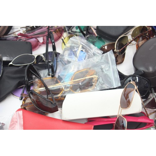 414 - 50 x Assorted SUNGLASSES Inc Salvatore Ferragamo, Moschino, Michael Kors etc