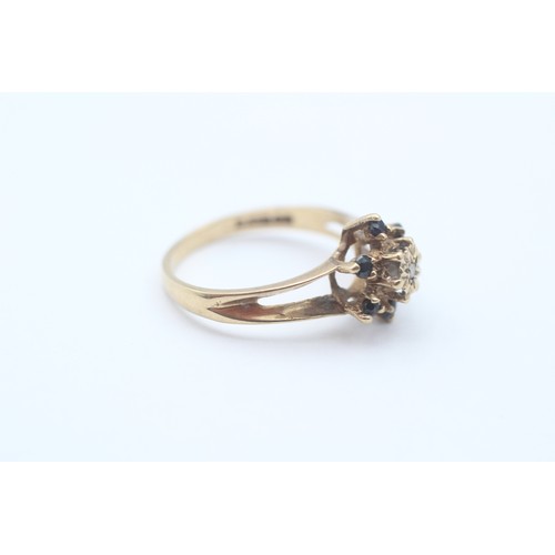 424 - 9ct Gold Diamond And Sapphire Illusion Floral Cluster Split Shank Dress Ring (2.1g) - Size N