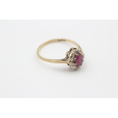 433 - 9ct White And Yellow Gold Diamond And Synthetic Ruby Oval Halo Cluster Dress Ring (1.6g) - Size N