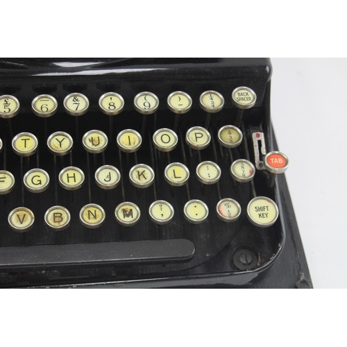 455 - Vintage Remington Typewriter In Original Case