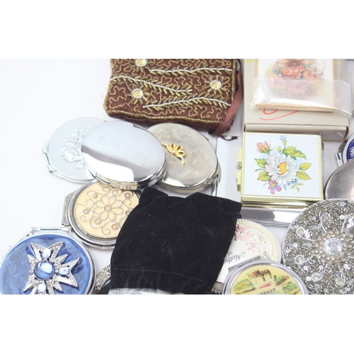 459 - 50 x Assorted Ladies Vanity Compact MIRRORS Inc Stratton, Boxed, Vintage etc