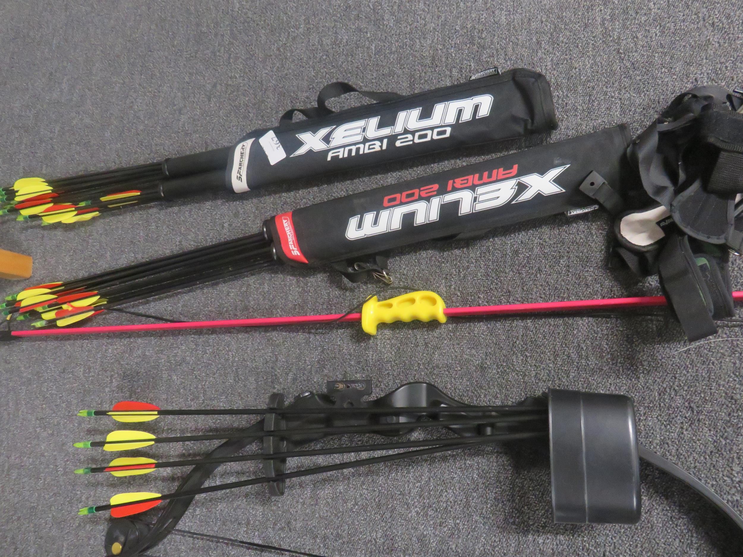JOBLOT OF ARCHERY EQUIPMENT TO INCLUDE 2 x BOWS, 2 x QUIVERS, ARROWS