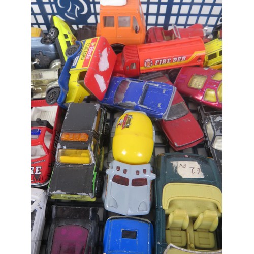 224 - TRAY OF DIECAST INCLUDES CORGI, MATCHBOX etc