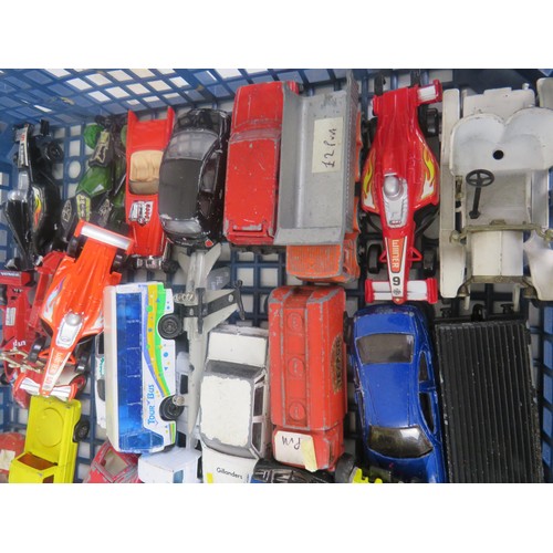 223 - TRAY OF DIECAST INCLUDES CORGI, MATCHBOX etc