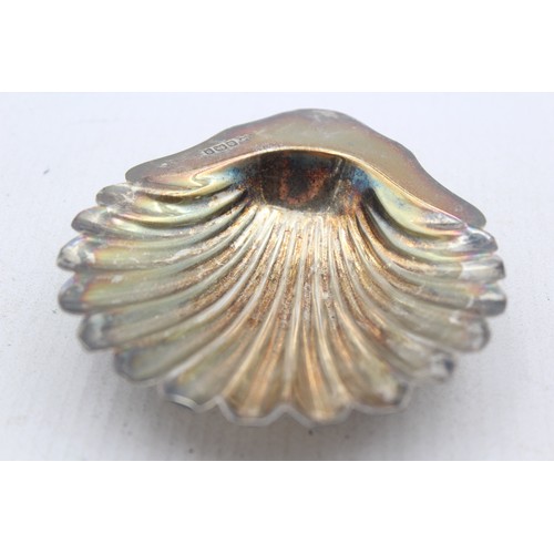 533 - Antique Hallmarked 1910 Sheffield STERLING SILVER Shell Form Scallop Dish 69g