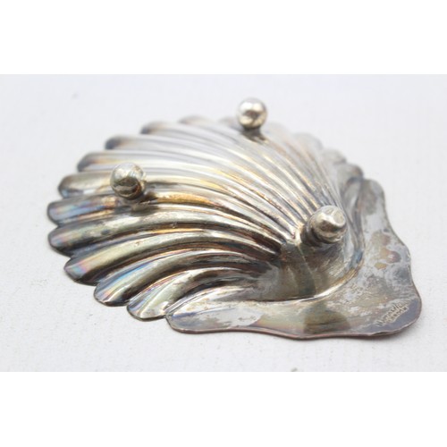 533 - Antique Hallmarked 1910 Sheffield STERLING SILVER Shell Form Scallop Dish 69g