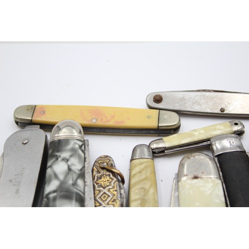 560 - 12 x Vintage Assorted Pocket KNIVES