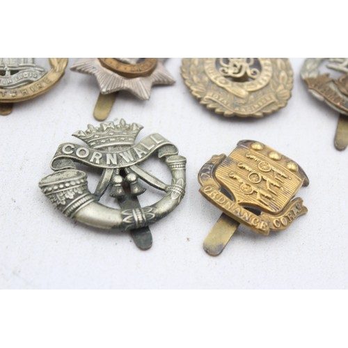 572 - 10 x Military Cap Badges Inc Dorsetshire, Hampshire, Prince Alberts