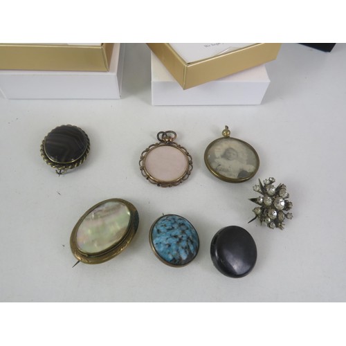 182 - LARGE SELECTION OF COSTUME JEWELLERY AND DISPLAYS MOSTLY UNWORN AND INCLUDES DESIGNER