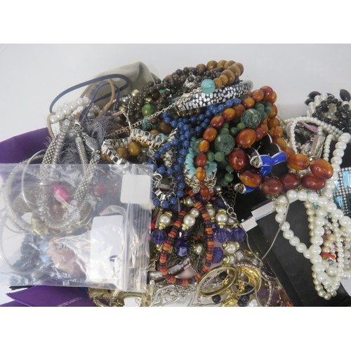 182 - LARGE SELECTION OF COSTUME JEWELLERY AND DISPLAYS MOSTLY UNWORN AND INCLUDES DESIGNER