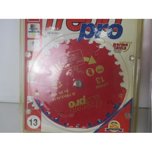 380 - 5 x CIRCULAR SAW BLADES- 2 IN ORIGINAL PACKAGING PLUS AN ORIGINAL BLOW TORCH