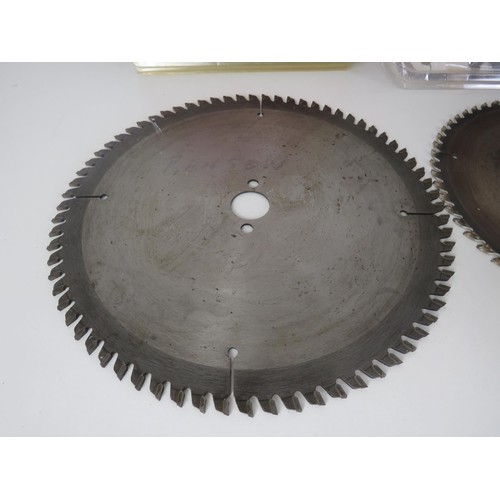 380 - 5 x CIRCULAR SAW BLADES- 2 IN ORIGINAL PACKAGING PLUS AN ORIGINAL BLOW TORCH