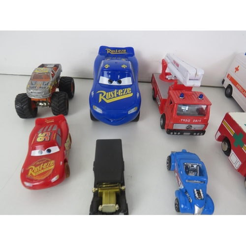 203 - A QUANTITY OF TOY VEHICLES INCLUDING 