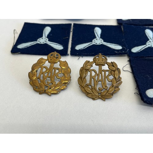 105 - ROYAL AIR FORCE, R.A.F CAP BADGES