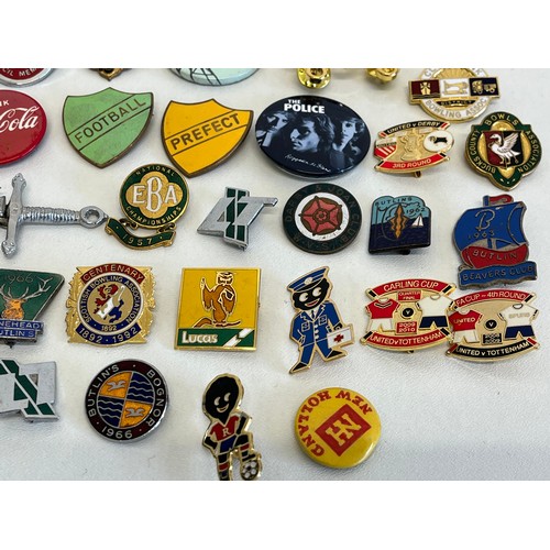 106 - 50 x BADGES INCLUDING NUM, BUTLINS, MINERS STRIKE, ROBERTSONS ETC