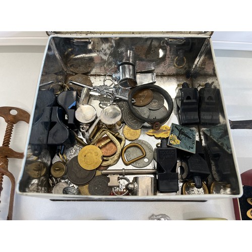 107 - TIN FULL OF MISCELLANEOUS INCLUDING OLD BOY SCOUTS CUFFLINKS, TOKENS ETC