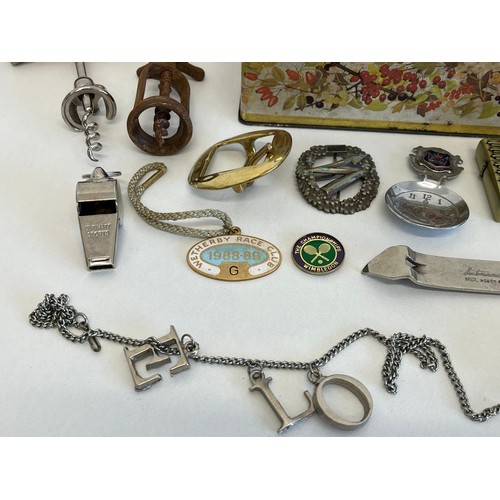 107 - TIN FULL OF MISCELLANEOUS INCLUDING OLD BOY SCOUTS CUFFLINKS, TOKENS ETC