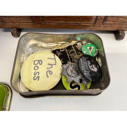 110 - TUB OF MISCELLANEOUS INCLUDING OLD WOODEN MUSIC BOX, PATCHES, BADGES