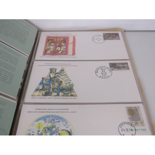 65 - THE INTERNATIONAL SOCIETY OF POSTMASTERS 1976 CHRISTMAS  STAMP COLLECTION OF HRH PRINCE OF WALES AND... 