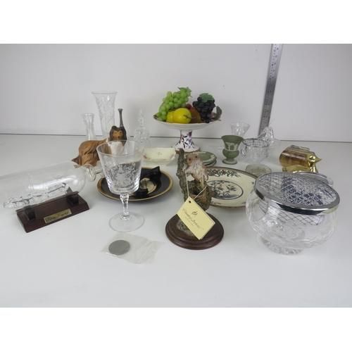 309 - GLASSWARE AND CERAMICS INCLUDES BOXED COUNTRY ARTISTS, STUART CRYSTAL ETC