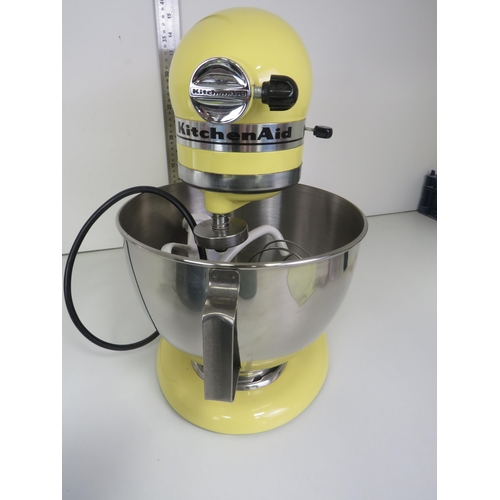 312 - KITCHEN AID MIXER, AGA KITCHEN SCALES AND A JUICER