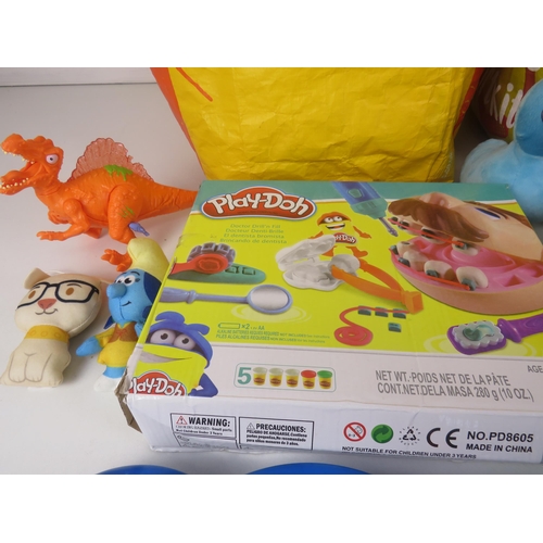 315 - SELECTION OF TOYS INCLUDES SMURFS, ELECTRICAL, TRANSFORMERS ETC