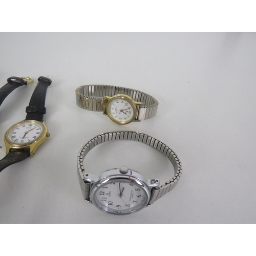 124 - 10 x LORUS QUARTZ WATCHES