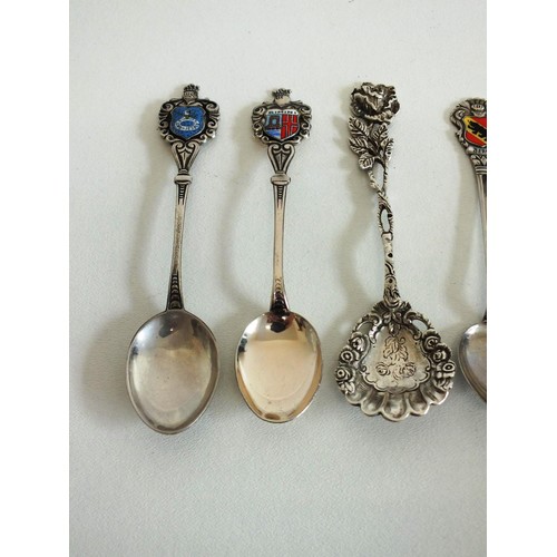 87 - 9 x CONTINTENTAL SILVER SPOONS