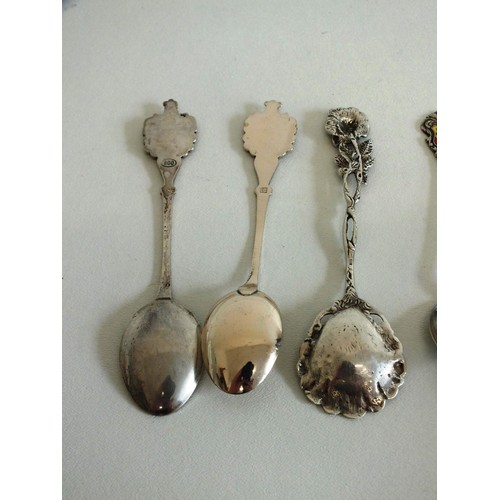 87 - 9 x CONTINTENTAL SILVER SPOONS