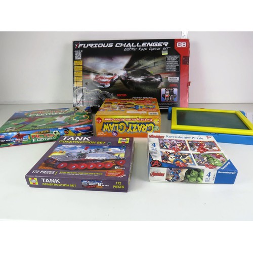 325 - SELECTION OF GAMES INCLUDING FOOTBALL, SCALEXTRIC ETC