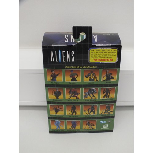 9 - NECA ALIENS - NIGHT COUGAR ALIEN BOXED AS NEW