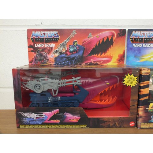 41 - 2x MASTERS OF THE UNIVERSE ACTION FIGURES TO INCLUDE LAND SHARK AND WIND RAIDER - BOXED AS NEW