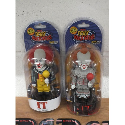 48 - 2x NECA BODY KNOCKERS OF PENNYWISE AND 3x STRANGER THINGS SQUEEZABLE DARTS - ALL BOXED AS NEW