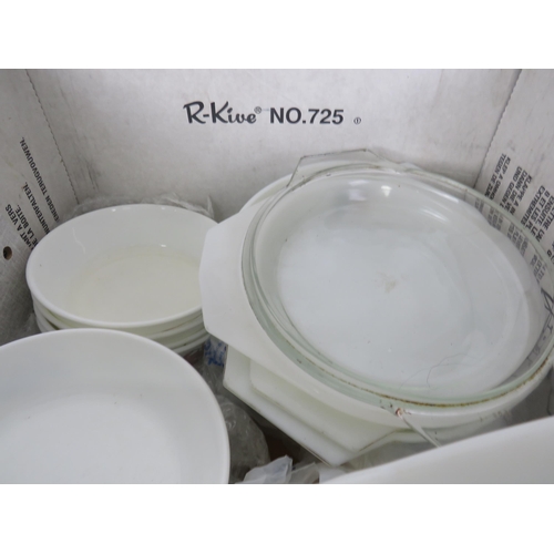 281 - BOX OF PYREX DISHES AND ROYAL VICTORIA WILD COUNTRY PATTERN CUPS, SAUCERS AND PLATES