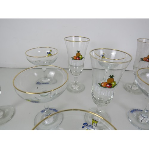 277 - 6 x BABYCHAM GLASSES, 6 x BRITVIC GLASSES AND PLASTIC COCKTAIL STICKS