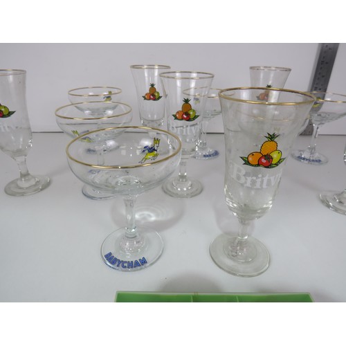 277 - 6 x BABYCHAM GLASSES, 6 x BRITVIC GLASSES AND PLASTIC COCKTAIL STICKS