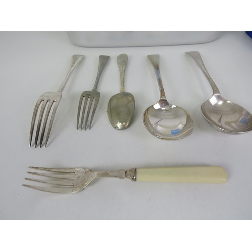 370 - LARGE LOT OF ASSORTED CUTLERY, CORK SCREWS, NUTCRACKERS ETC