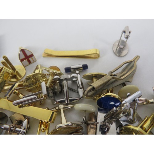 266 - SELECTION OF CUFFLINKS AND TIE CLIPS