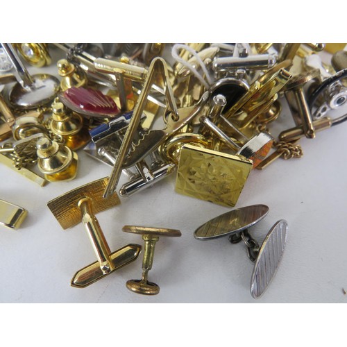 270 - SELECTION OF CUFFLINKS AND TIE PINS