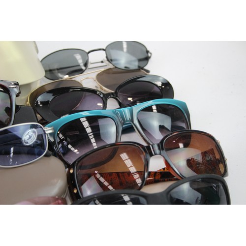 415 - Joblot of Sunglasses