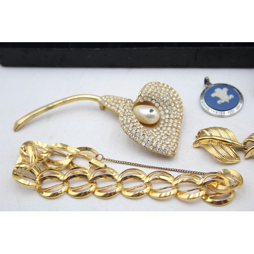 448 - 10 X Assorted Branded Jewellery Pieces Including Napier And Pierre Cardin (542g)