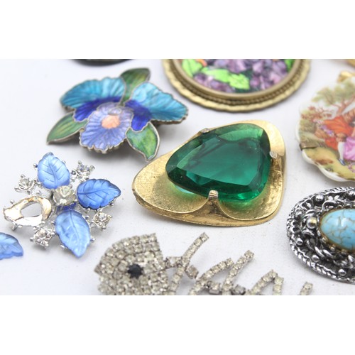 456 - 25 X Assorted Vintage And Retro Brooches (306g)