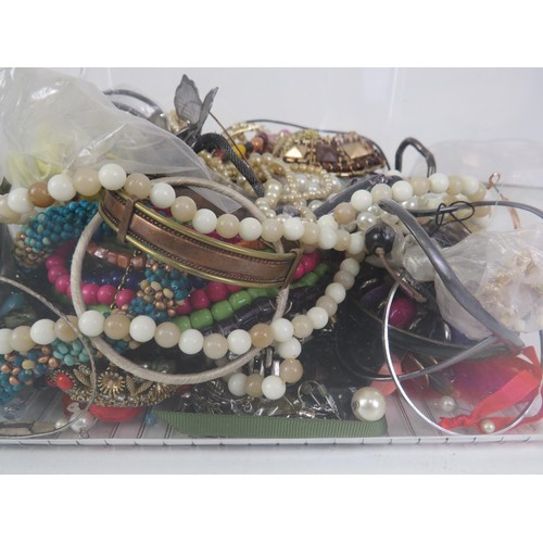 230 - TUB FULL OF COSTUME JEWELLERY INCLUDES NECKLACES, EARRINGS, BROOCHES etc