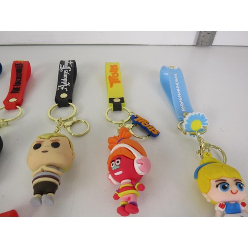 259 - 16 x NOVELTY KEYRINGS INCLUDES TROLLS, MY LITTLE PONY, ADDAMS FAMILY, STRANGER THINGS