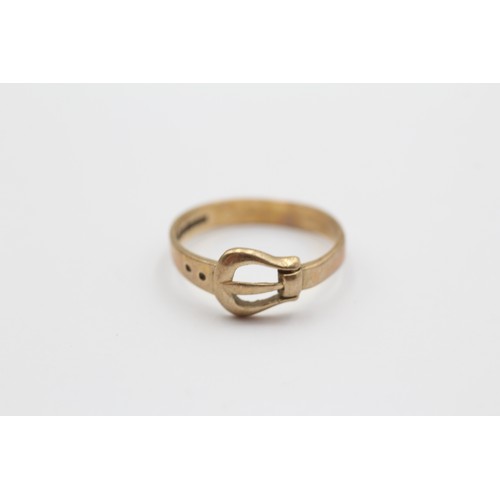 606 - 9ct Gold Buckle Ring (2.2g)- SIZE Q