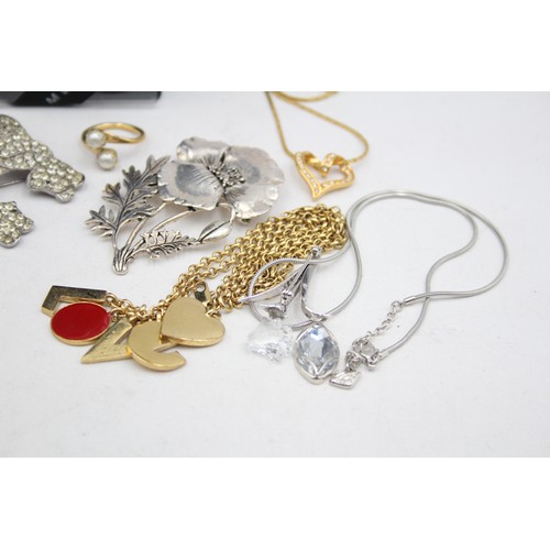 610 - 10 X Assorted Branded Jewellery Pieces Including Swarovski And Trifari (248g)