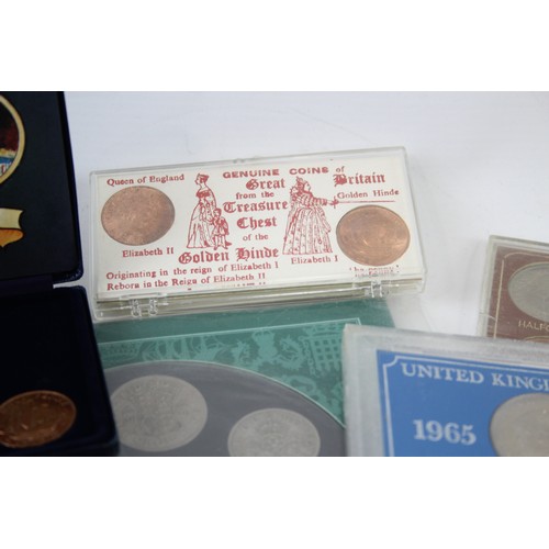 611 - COMMEMORATIVE COIN SETS 14 Crown Collection 1967 Year Type Scout Jubilee Decimal